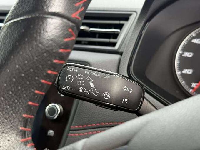 SEAT Arona 1.0 TSI 110 FR Red Edition 5dr